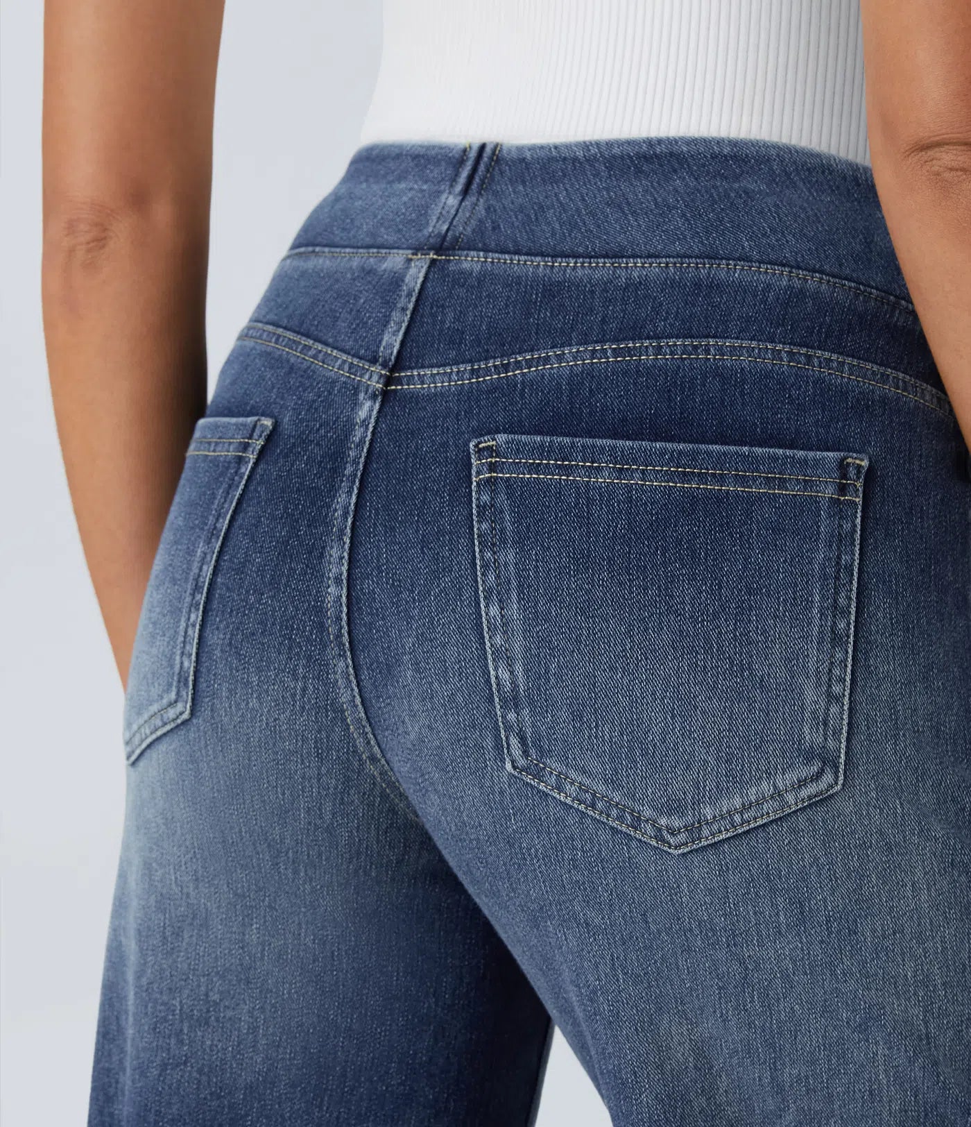 Eva | High-waisted stretch trousers