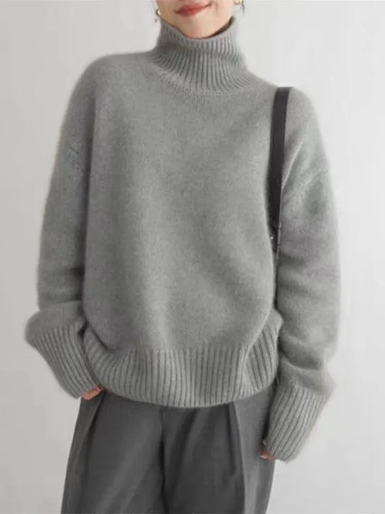 Livia | Turtleneck