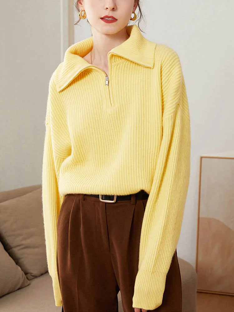 Anna | Stylish sweater with zip