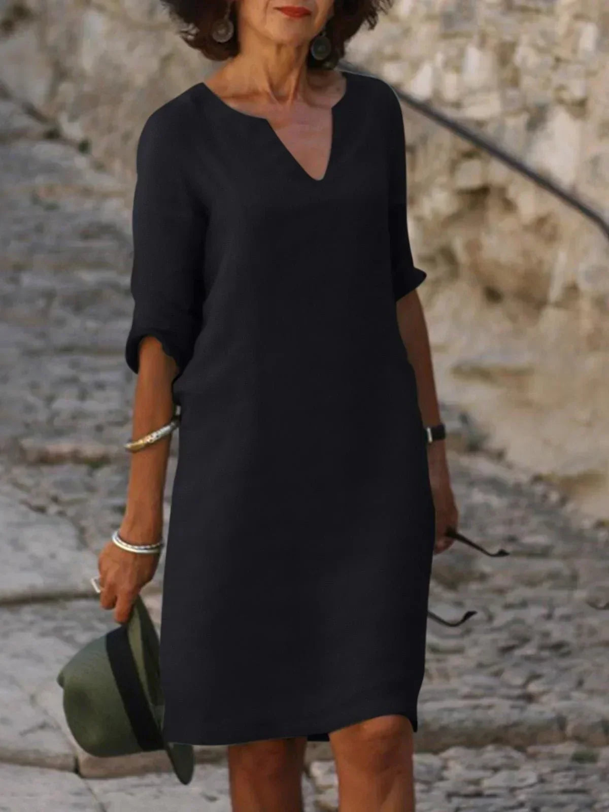 Elodie | Elegant dress with V-neck